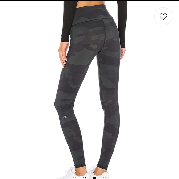 ALO YOGA High Waist Vapor Legging in Hunter Camouflage - Picture 3 of 8